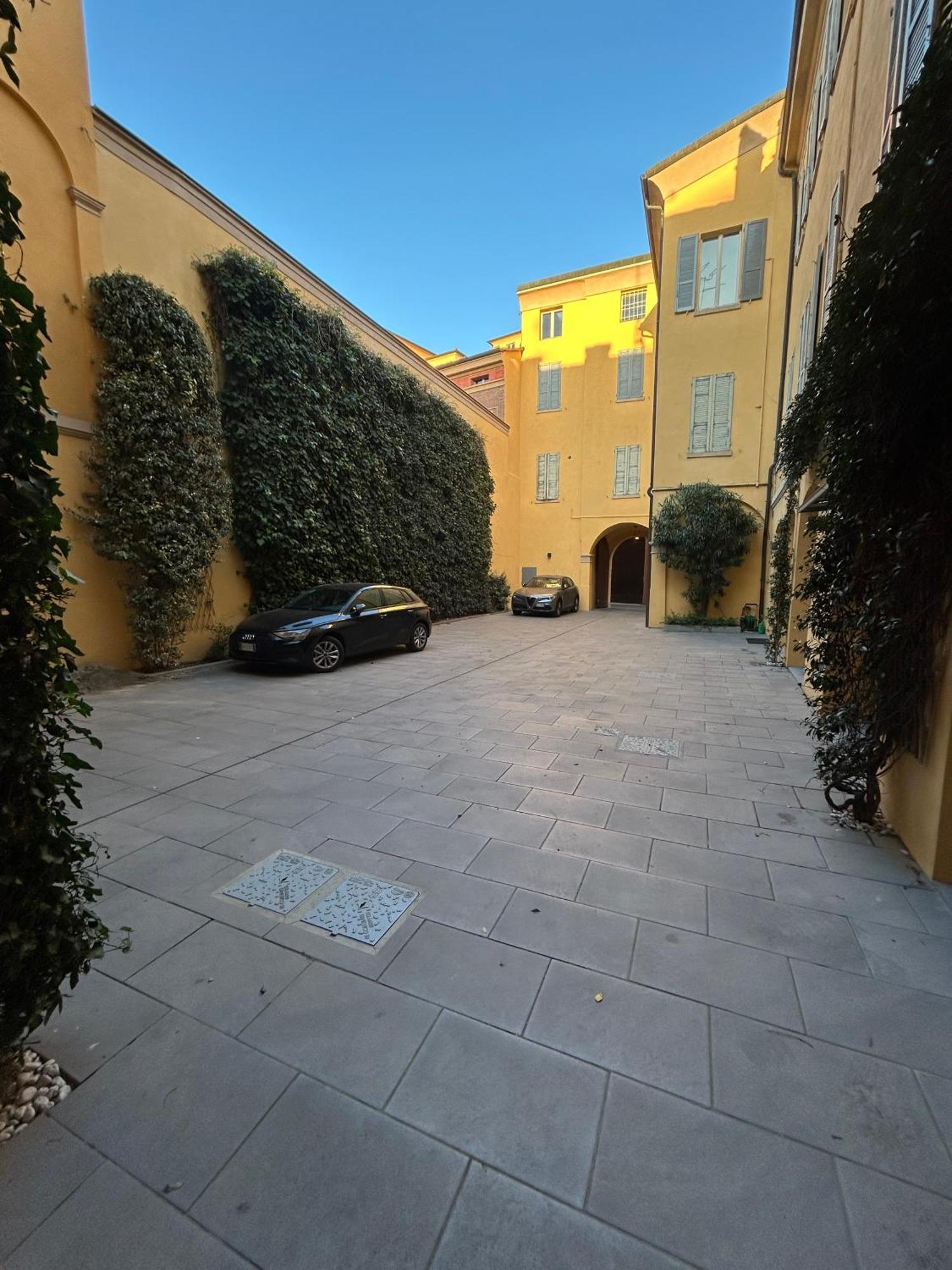 Ferrari Suite Модена Экстерьер фото